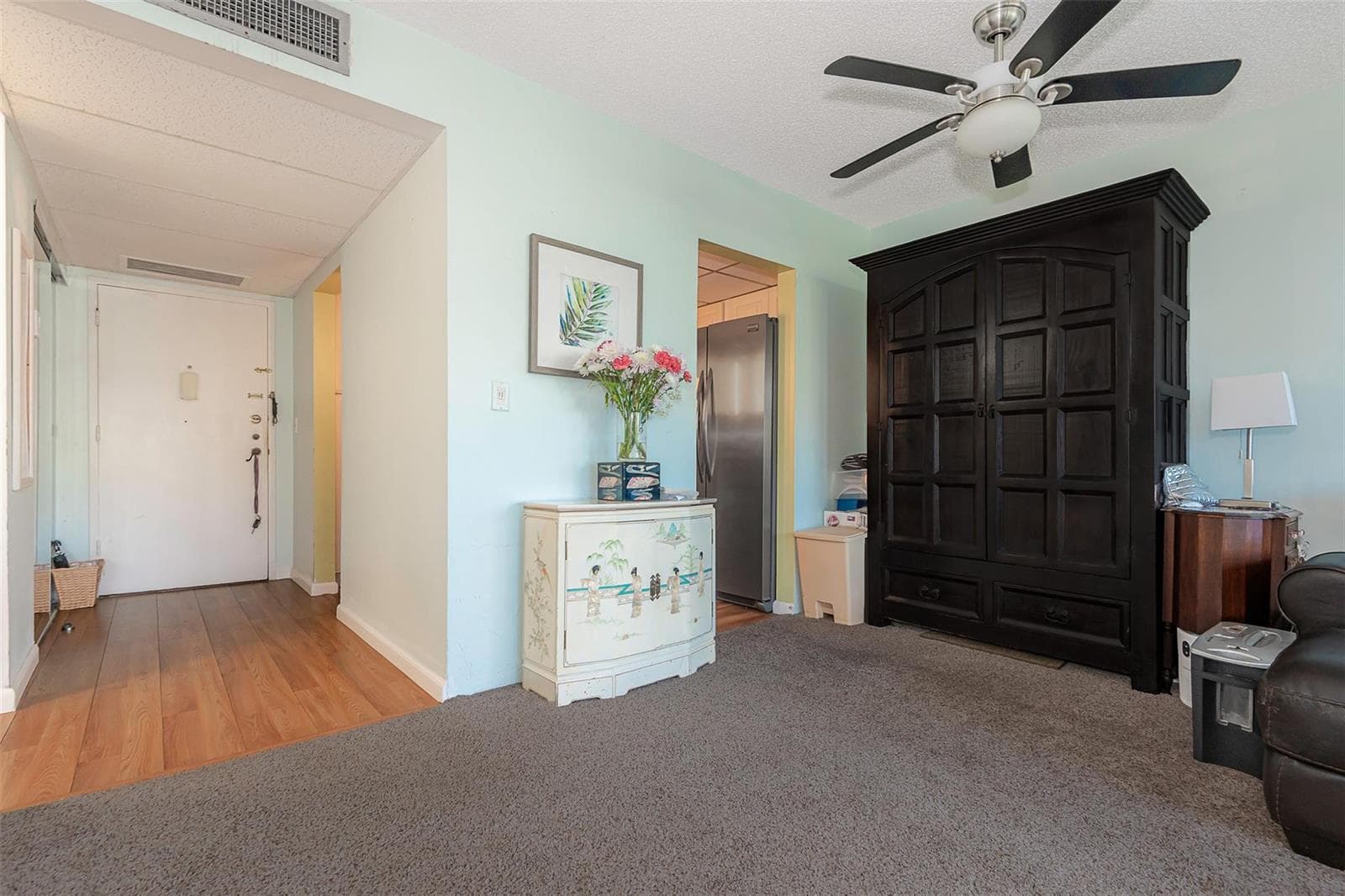 2751 Taft Street 305 photo 10