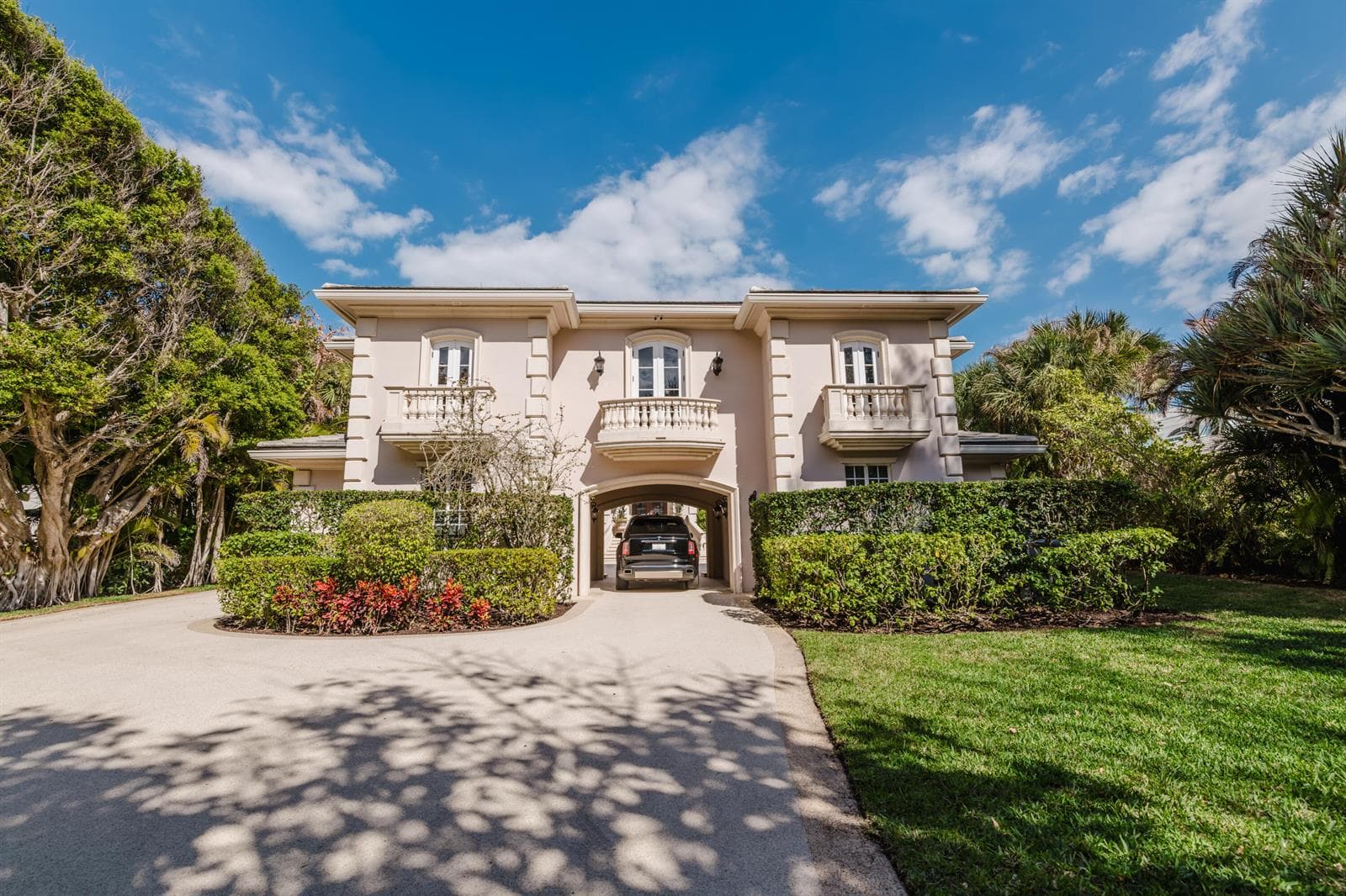 19 N Beach Road photo 6