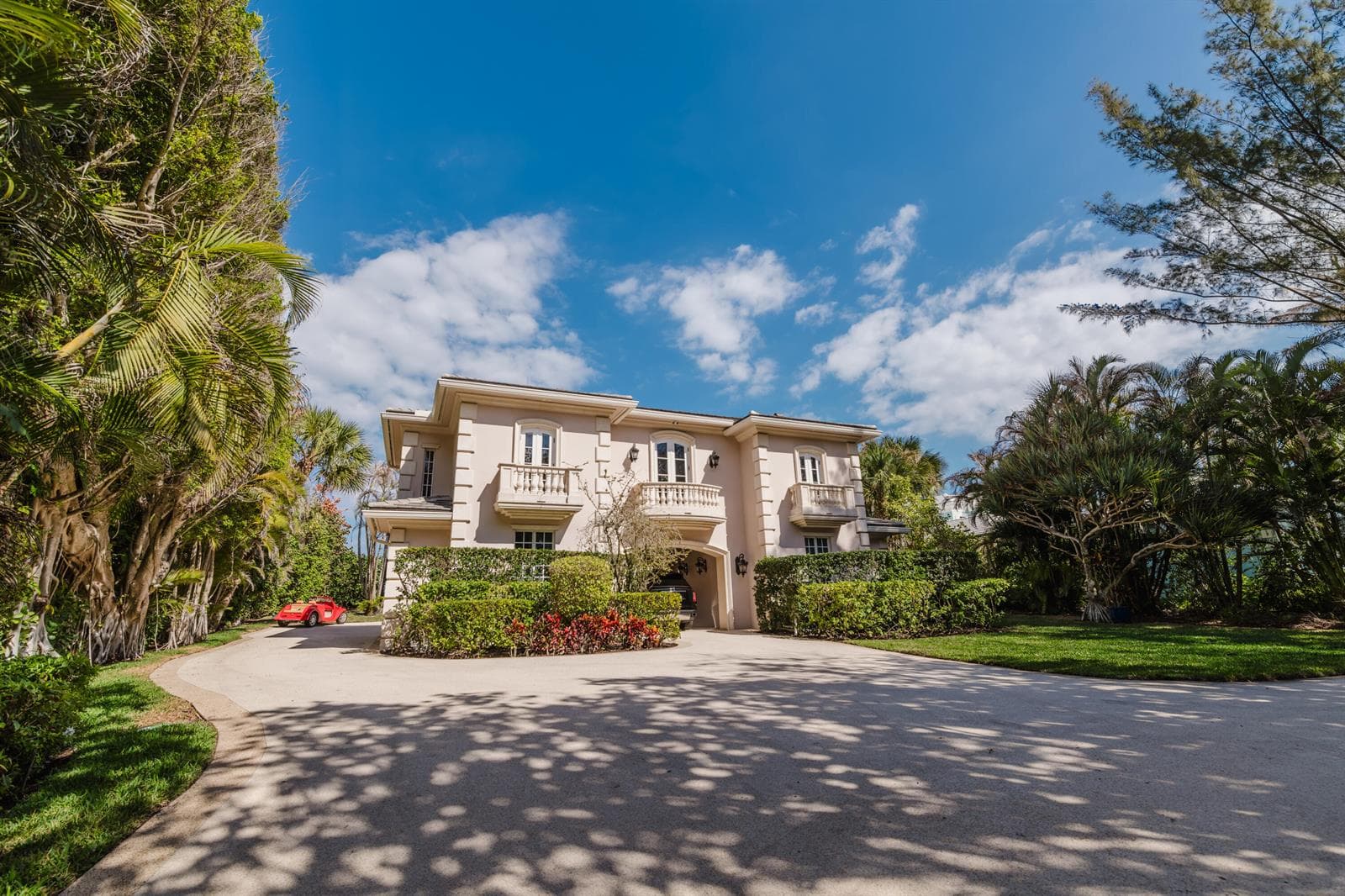 19 N Beach Road photo 4