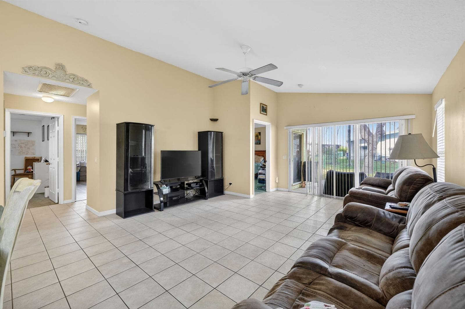 9042 SW Caprice Circle photo 5