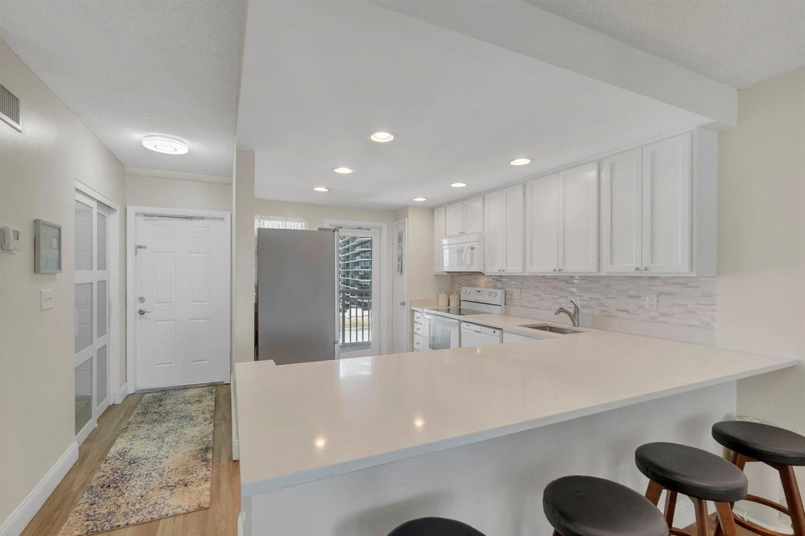 750 N Ocean Boulevard 1105 photo 13