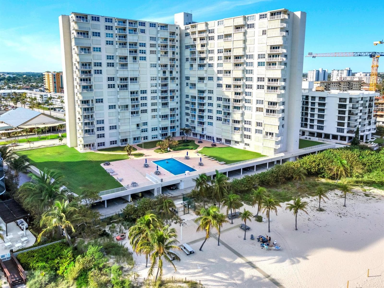 750 N Ocean Boulevard 1105 photo 1