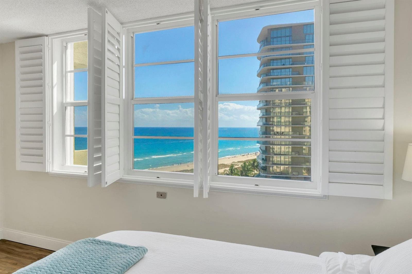 750 N Ocean Boulevard 1105 photo 24