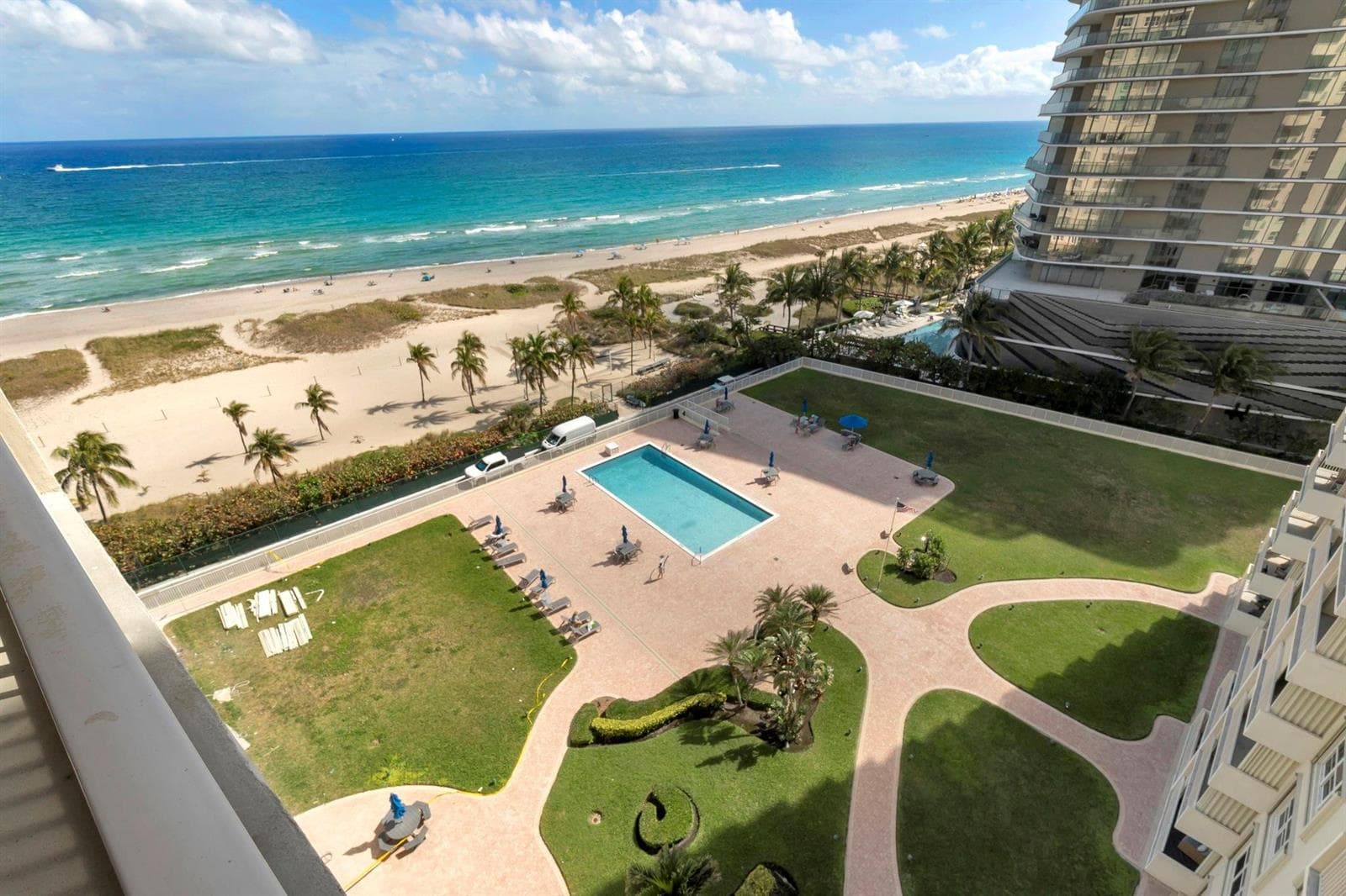 750 N Ocean Boulevard 1105 photo 4