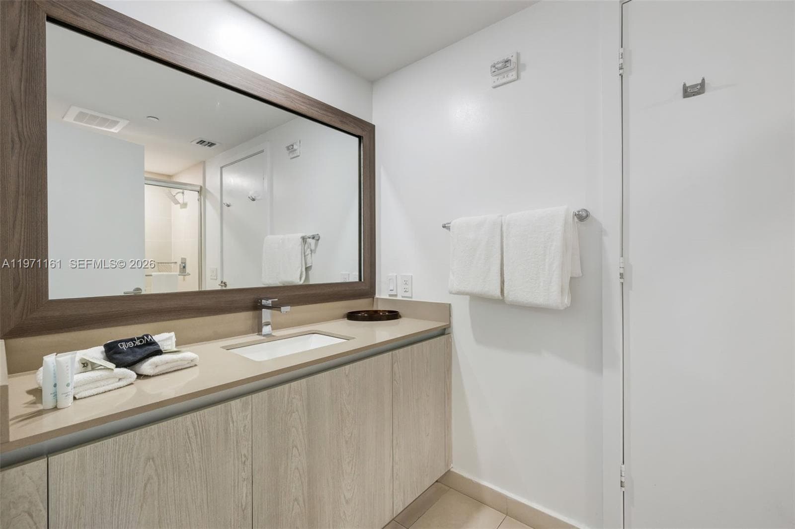 4111 S Ocean Dr 3706 photo 16