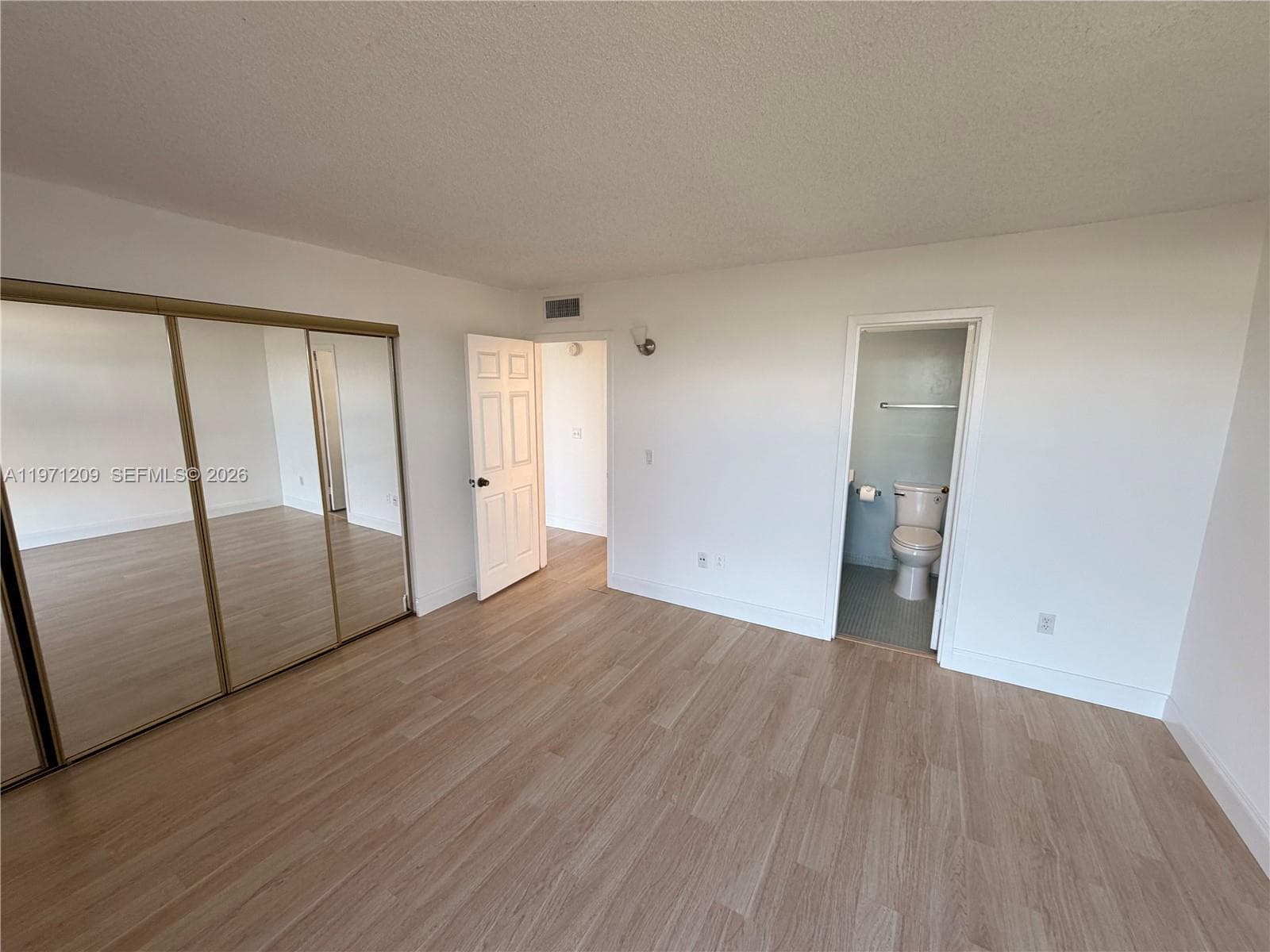 2350 NE 135th St 503 photo 12