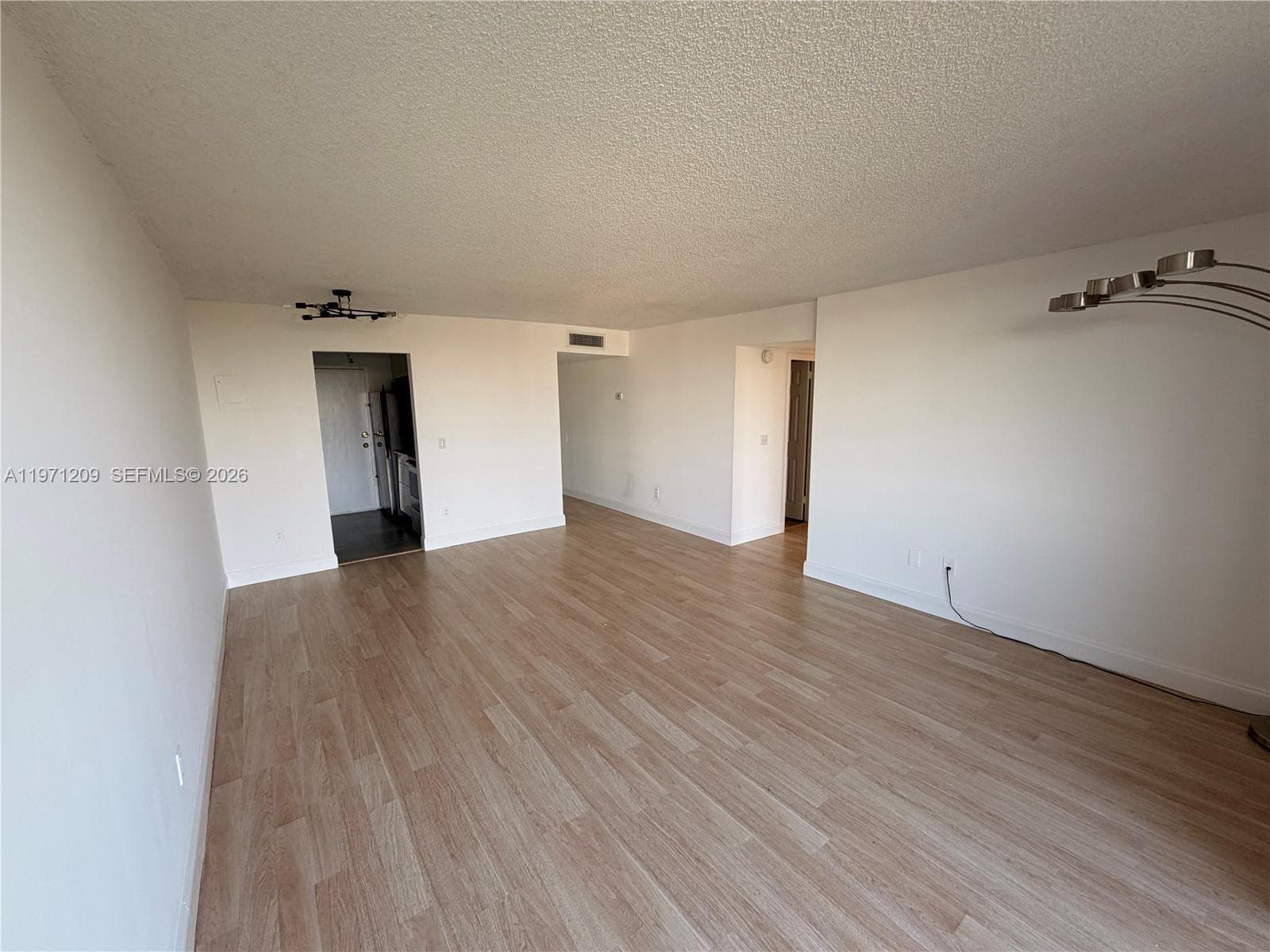2350 NE 135th St 503 photo 10