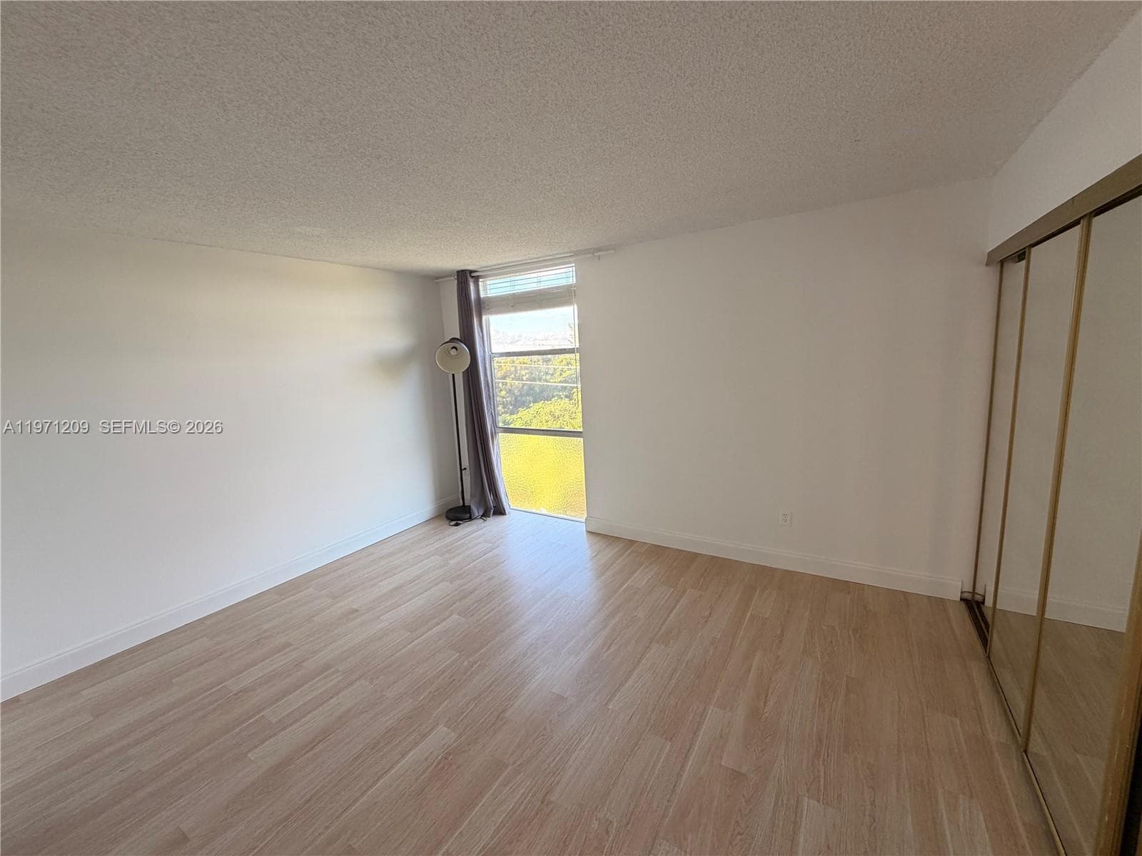 2350 NE 135th St 503 photo 11