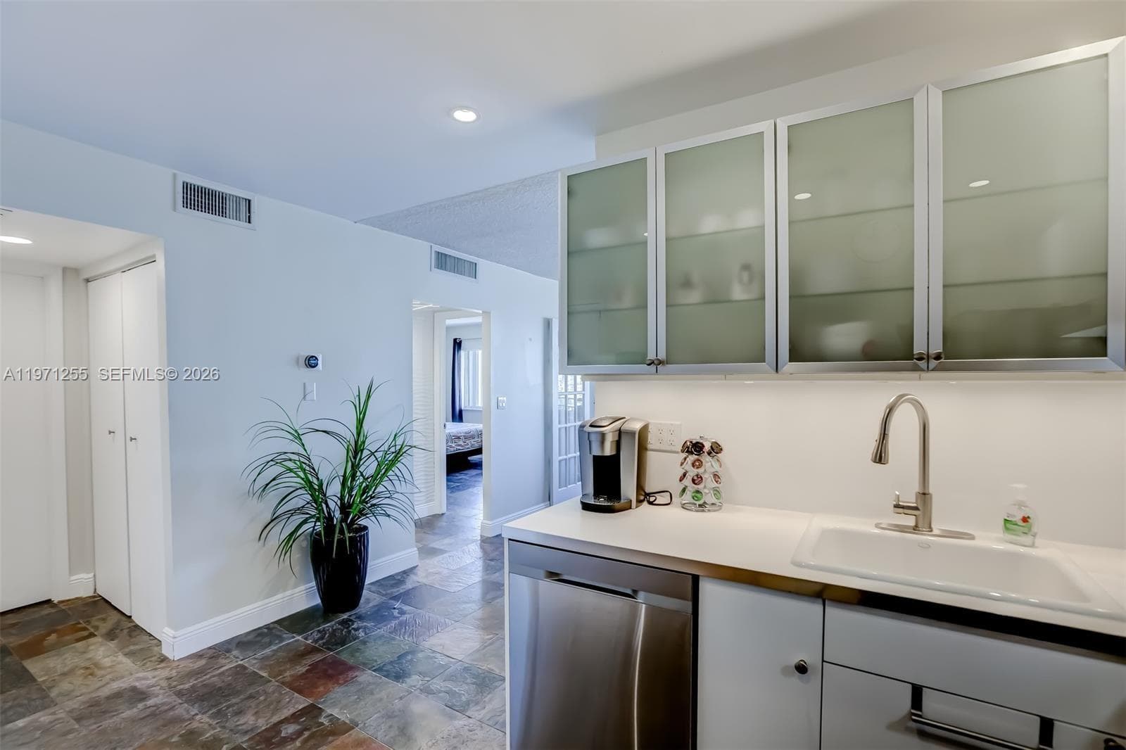401 Golden Isles Dr 1101 photo 5