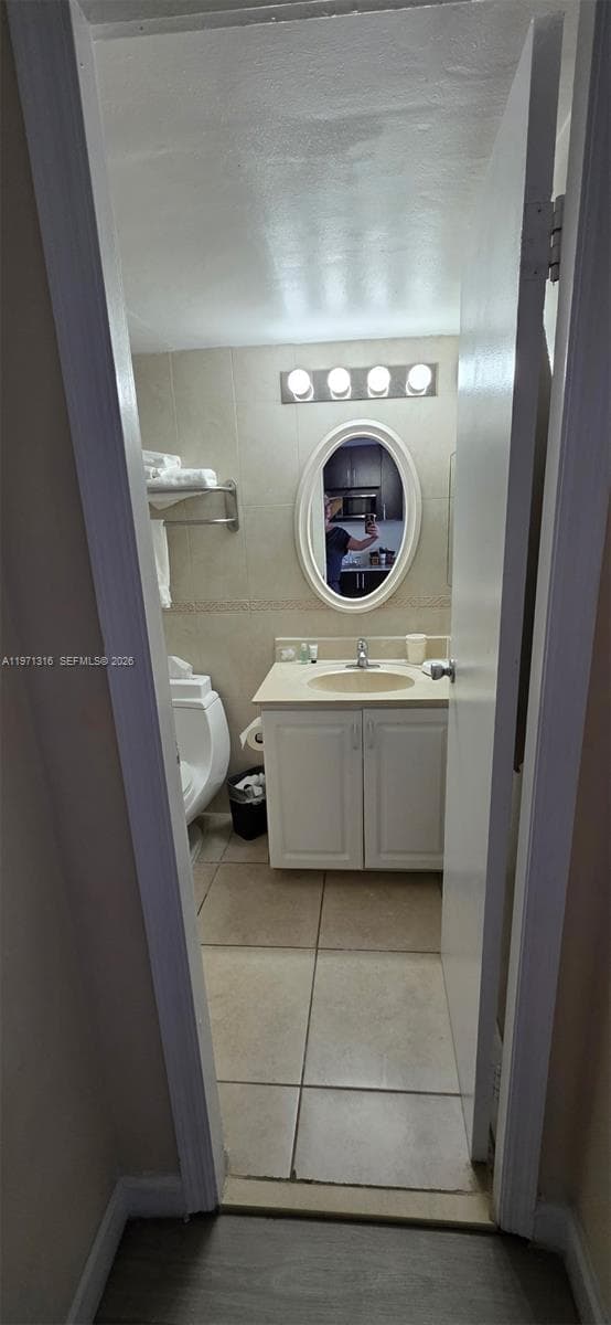 19201 Collins Ave 1011 photo 7