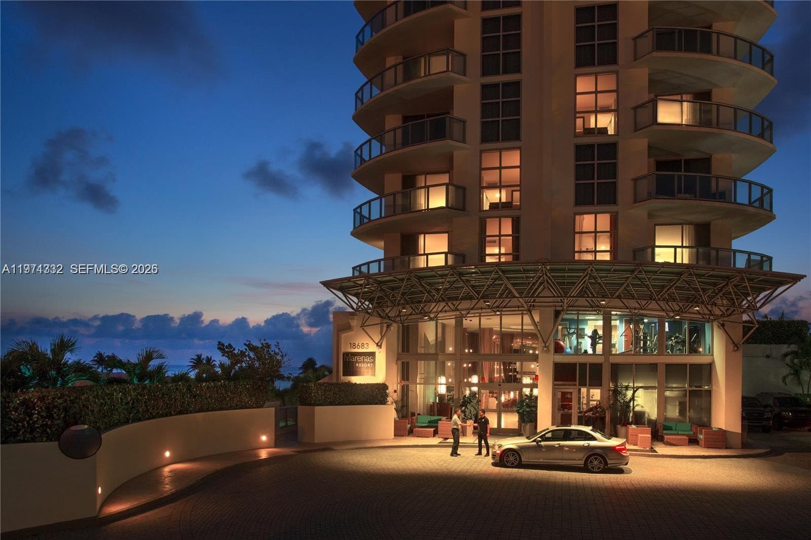 18683 Collins Ave 1403 photo 17