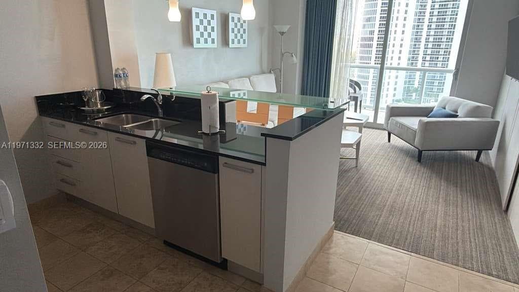 18683 Collins Ave 1403 photo 9