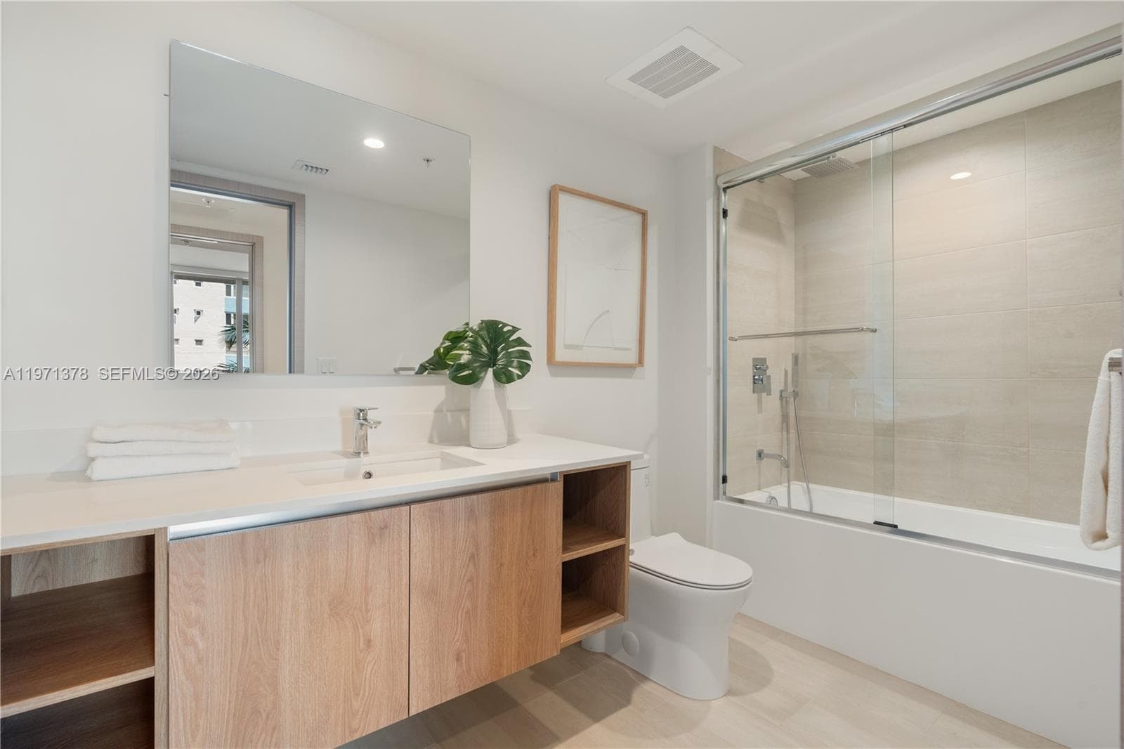 10281 W Bay Harbor Dr 203 photo 15