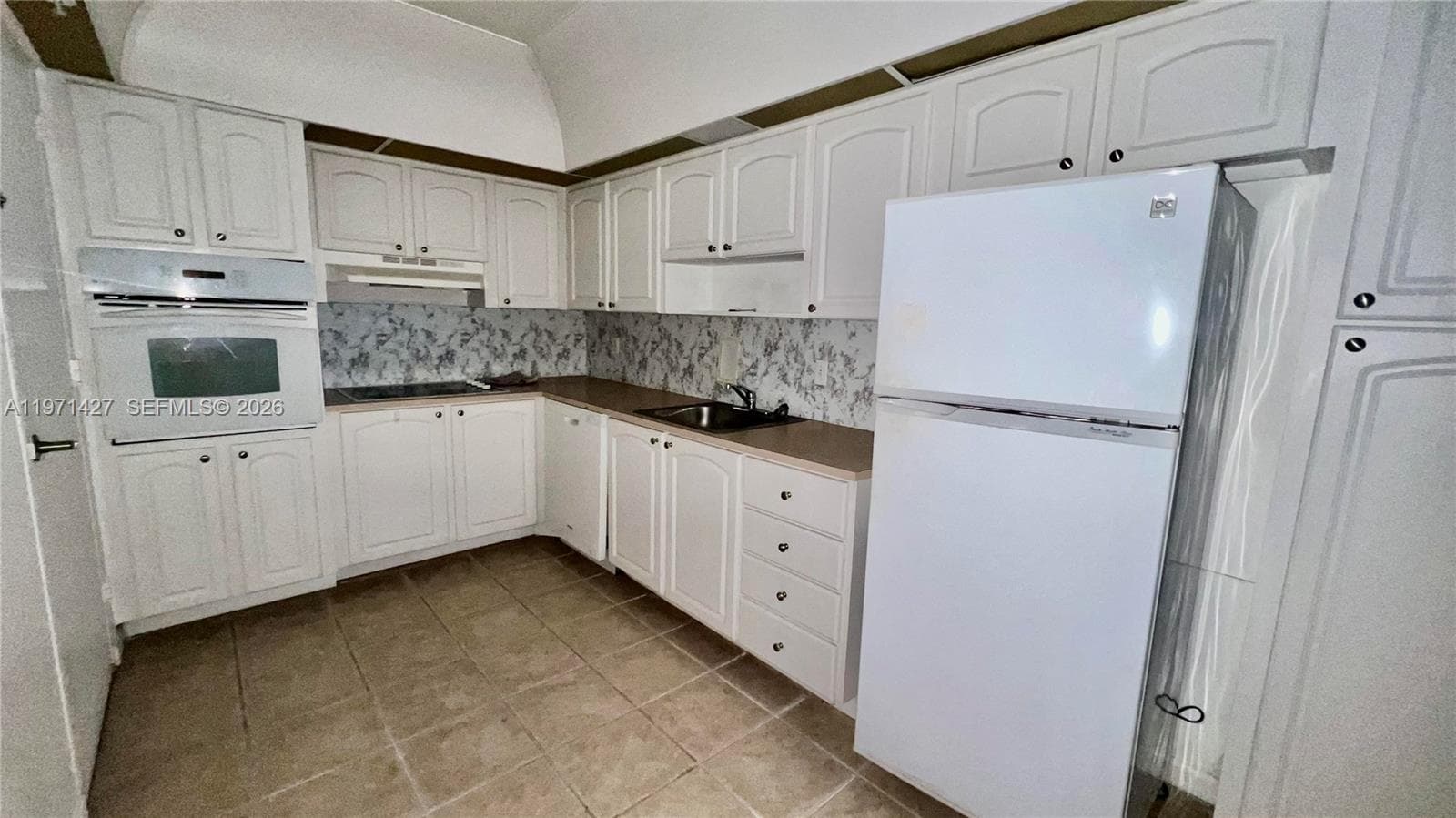 3901 S Ocean Dr 3C photo 3
