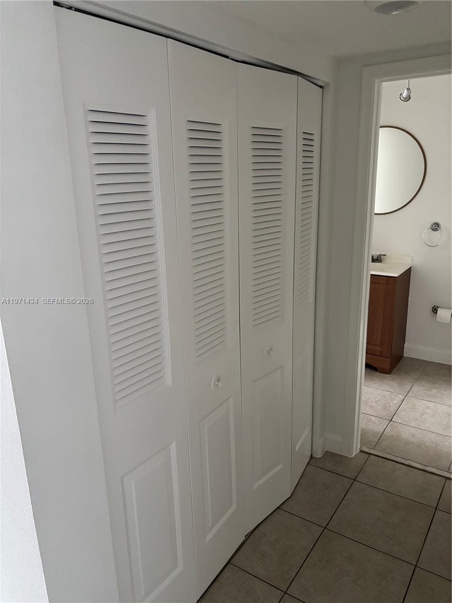 7900 Camino Cir 308 photo 4