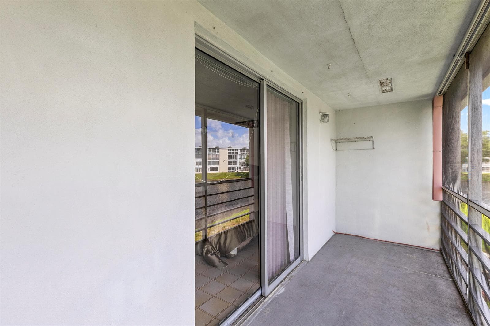 72 Ashby B photo 23