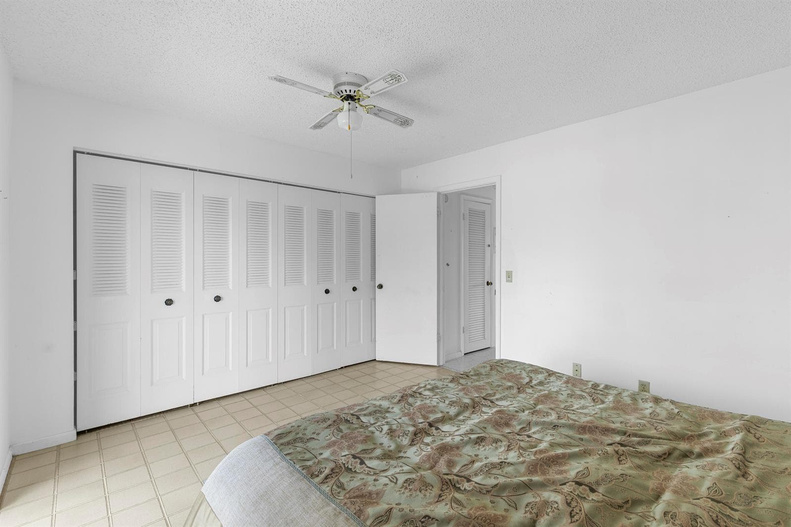 72 Ashby B photo 21