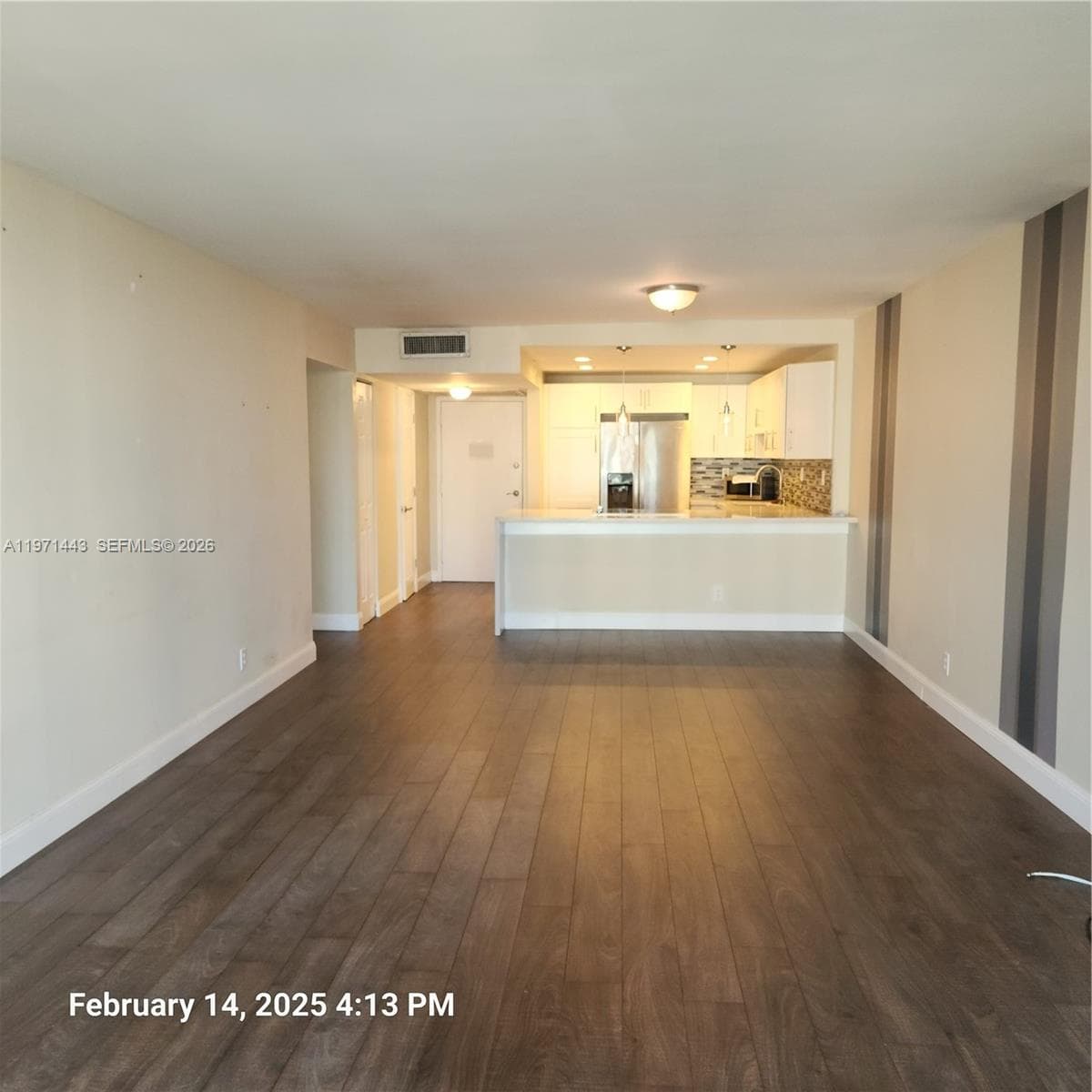 1000 Parkview Dr 1026 photo 16