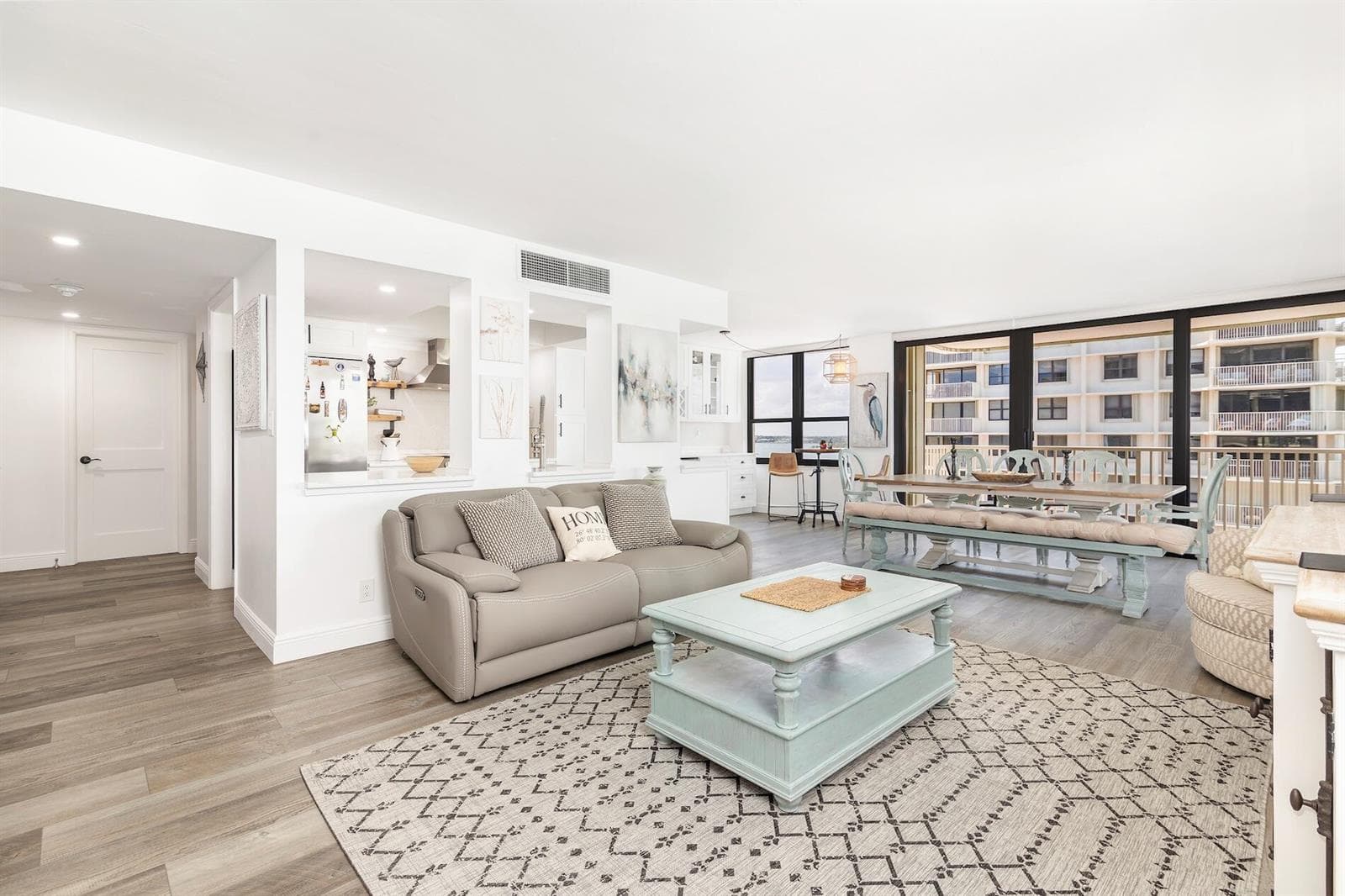 5480 N Ocean Drive A6d photo 3