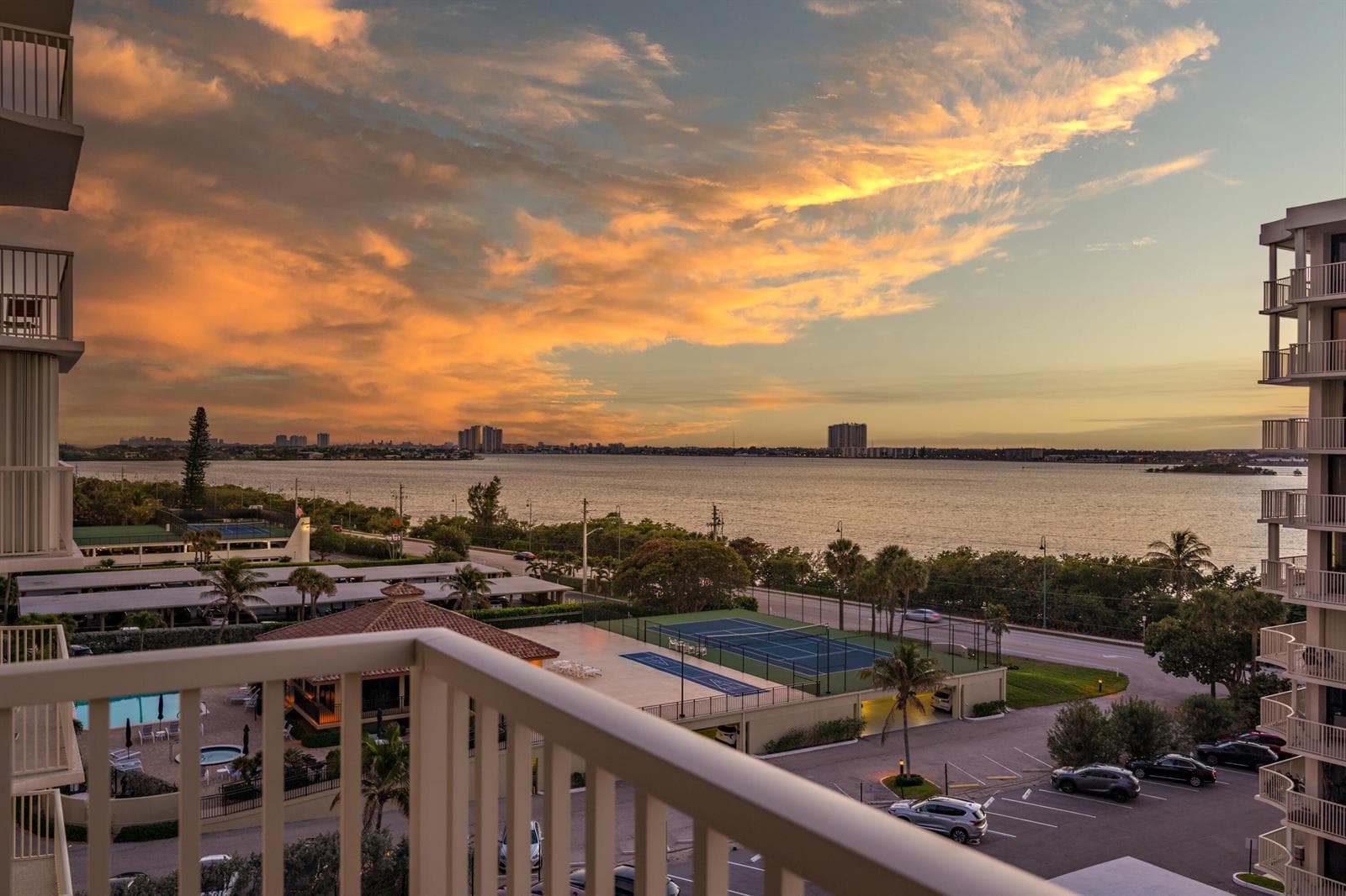 5480 N Ocean Drive A6d photo 25