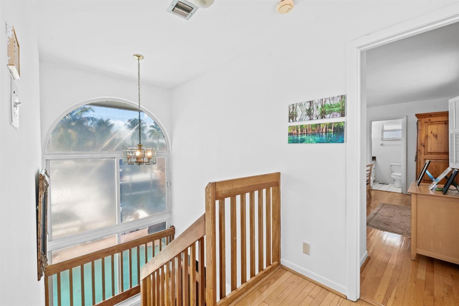 1031 NE 27th Avenue photo 19