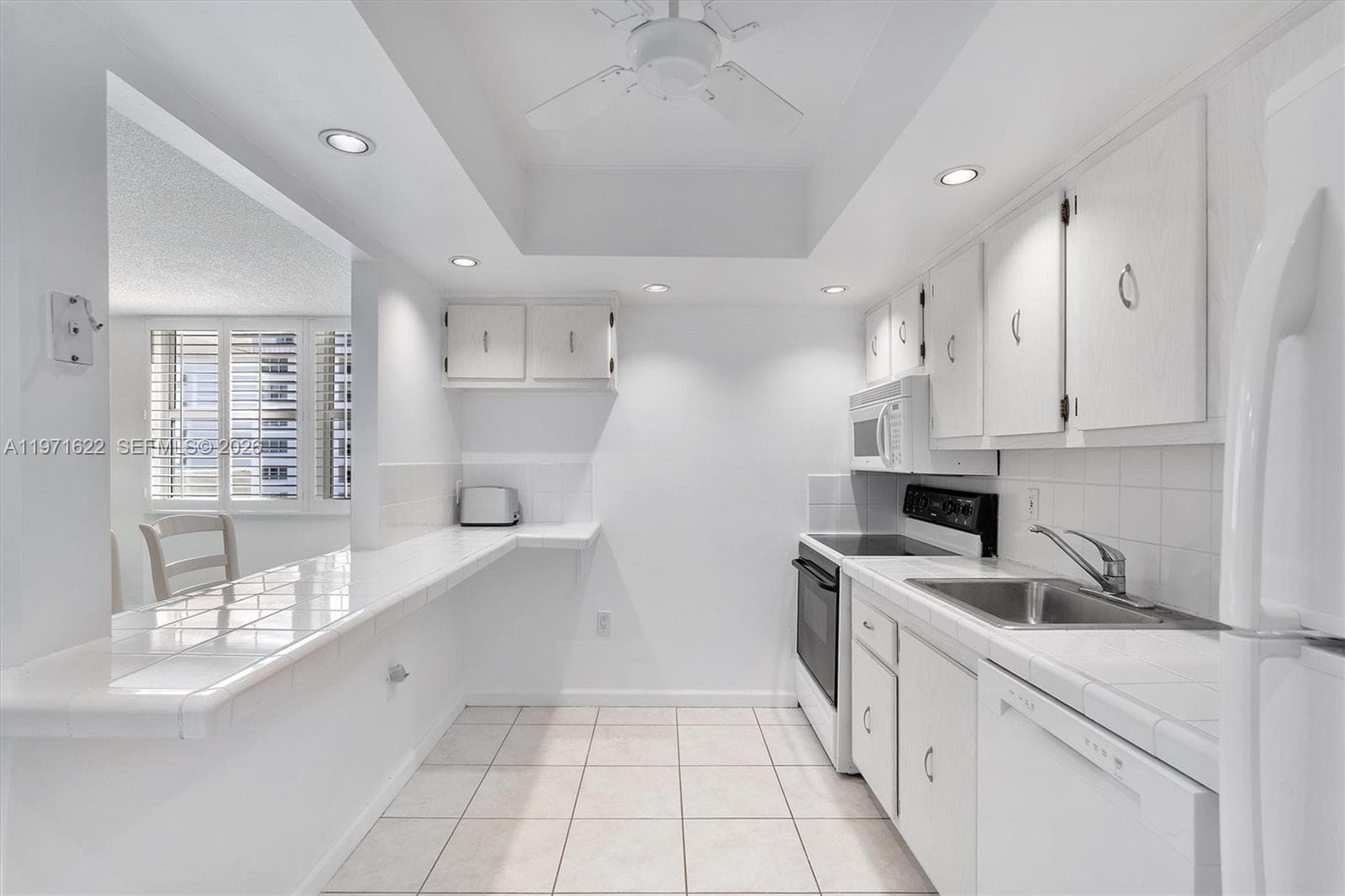 9273 Collins Ave 901 photo 5