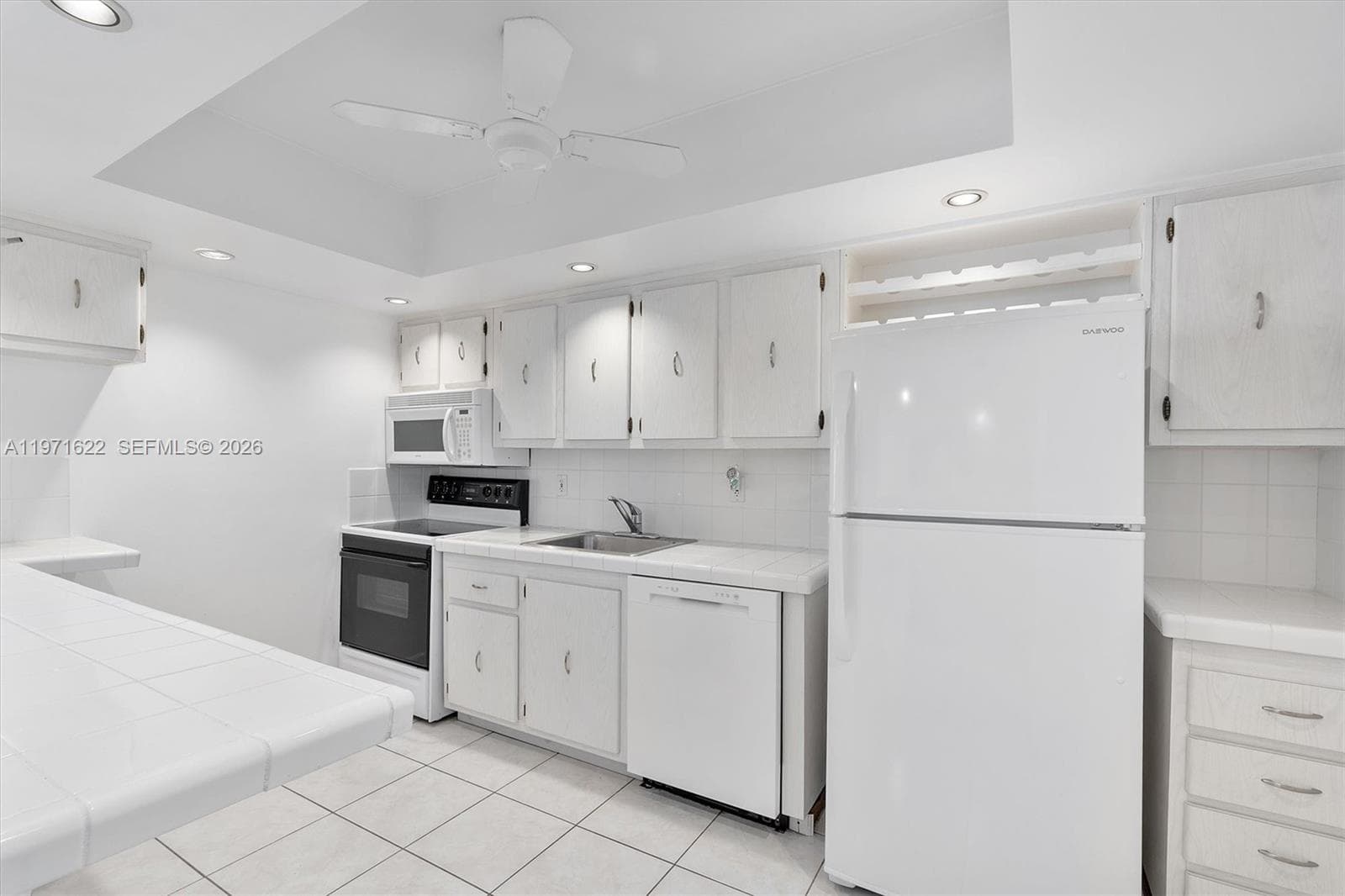 9273 Collins Ave 901 photo 4