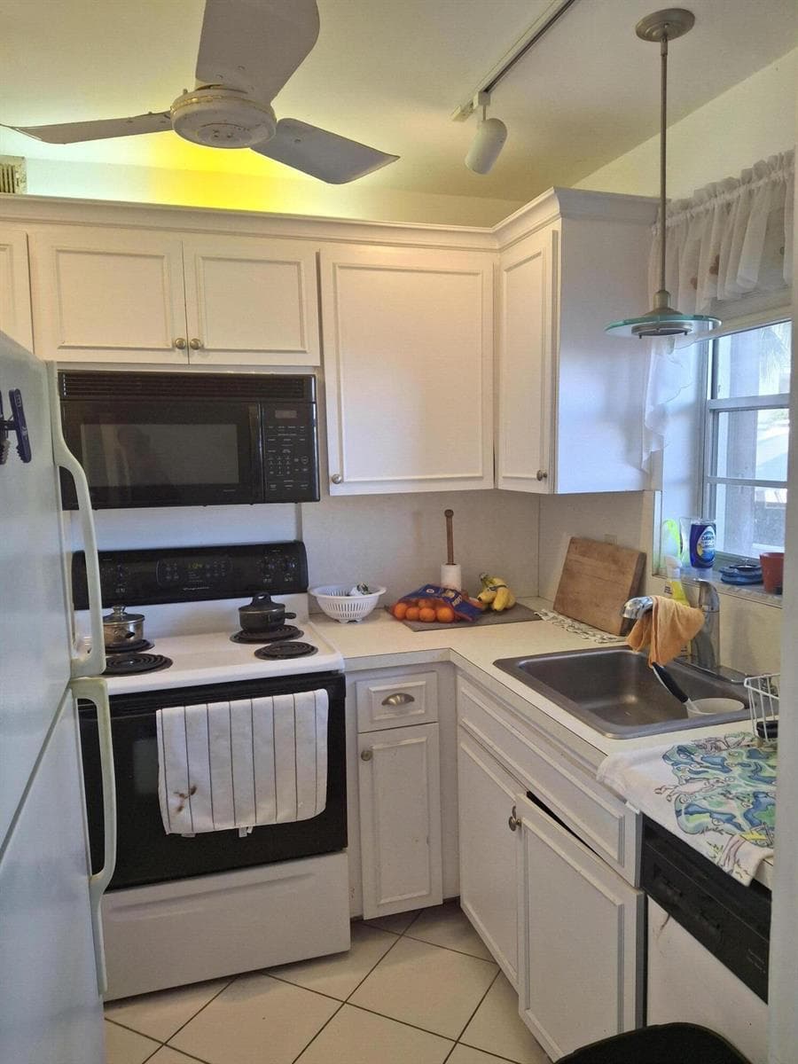 311 E Ocean Avenue 207 photo 2