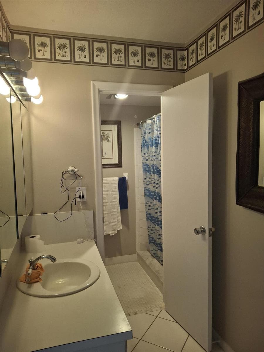 311 E Ocean Avenue 207 photo 5