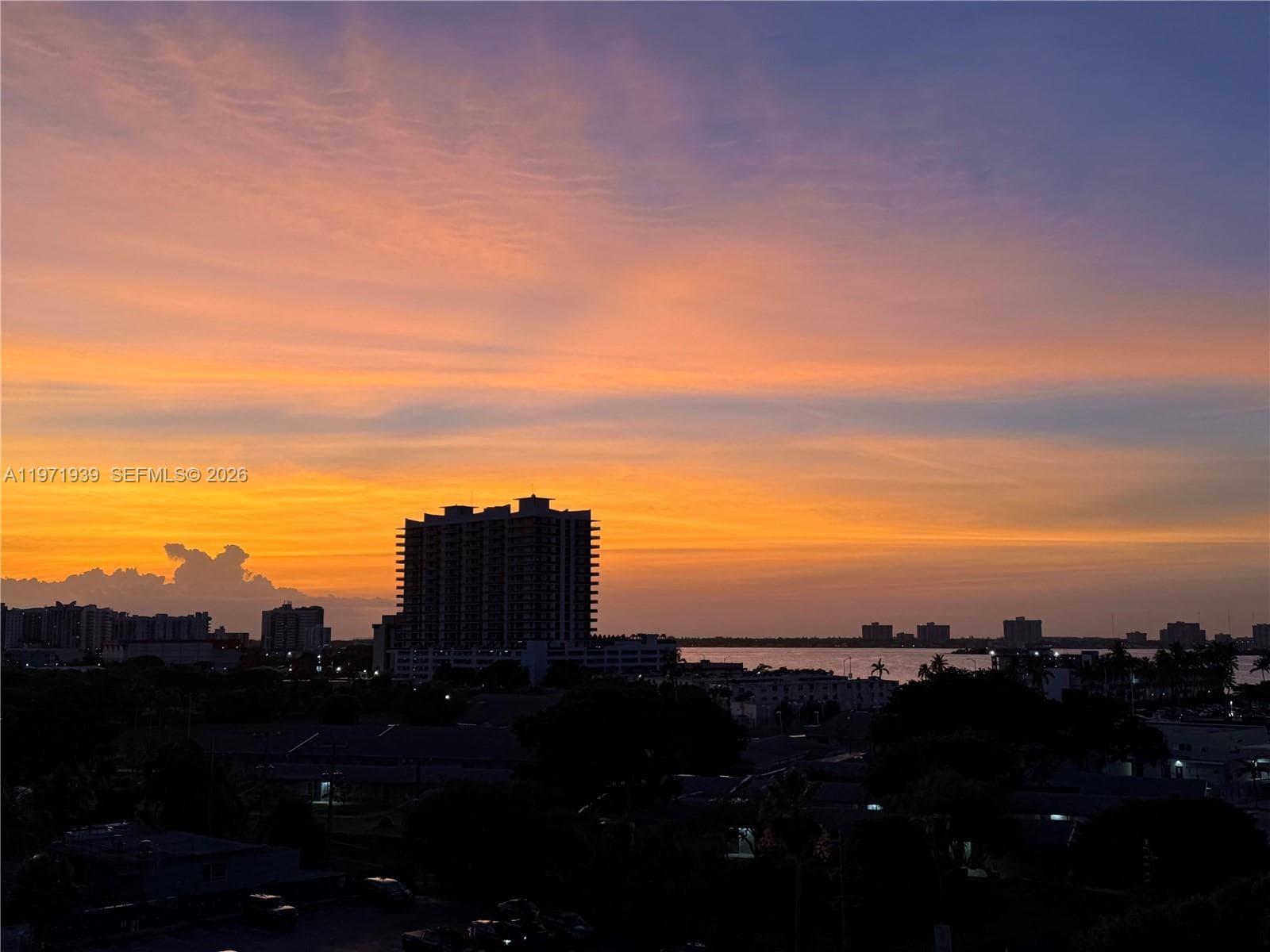 7501 Treasure Dr 7L photo 23