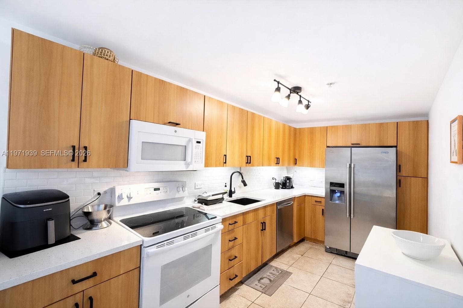 7501 Treasure Dr 7L photo 9