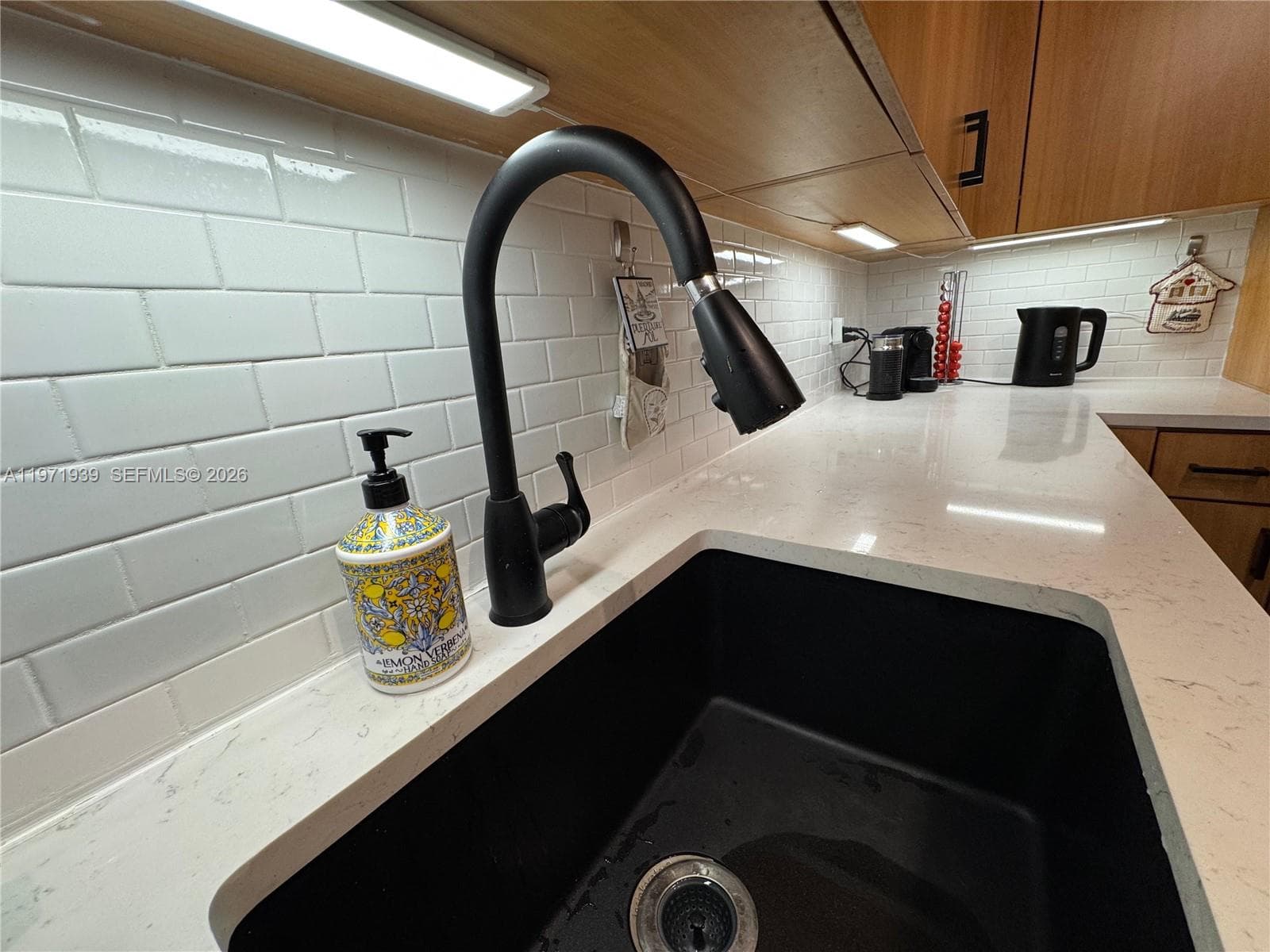 7501 Treasure Dr 7L photo 14