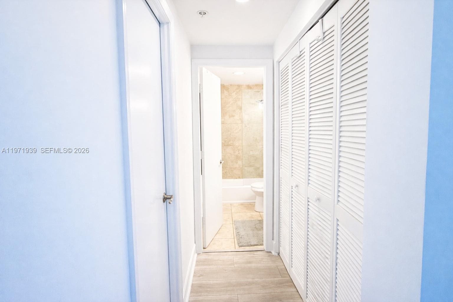 7501 Treasure Dr 7L photo 15