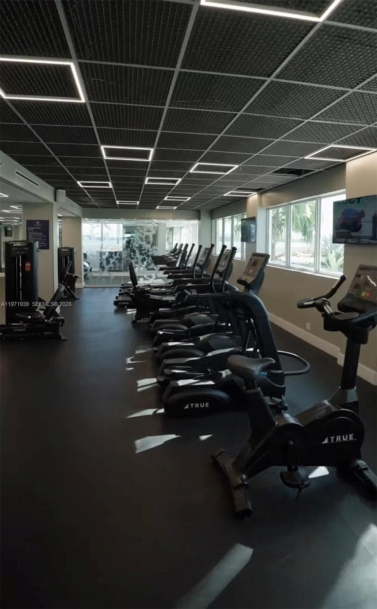 7501 Treasure Dr 7L photo 25