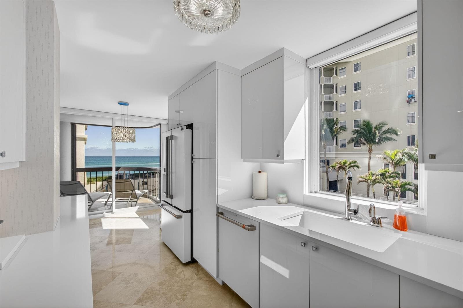 5380 N Ocean Drive 3b photo 1