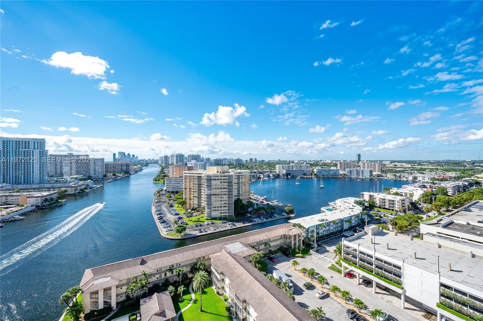 2602 E Hallandale Beach Blvd R1903 photo 3
