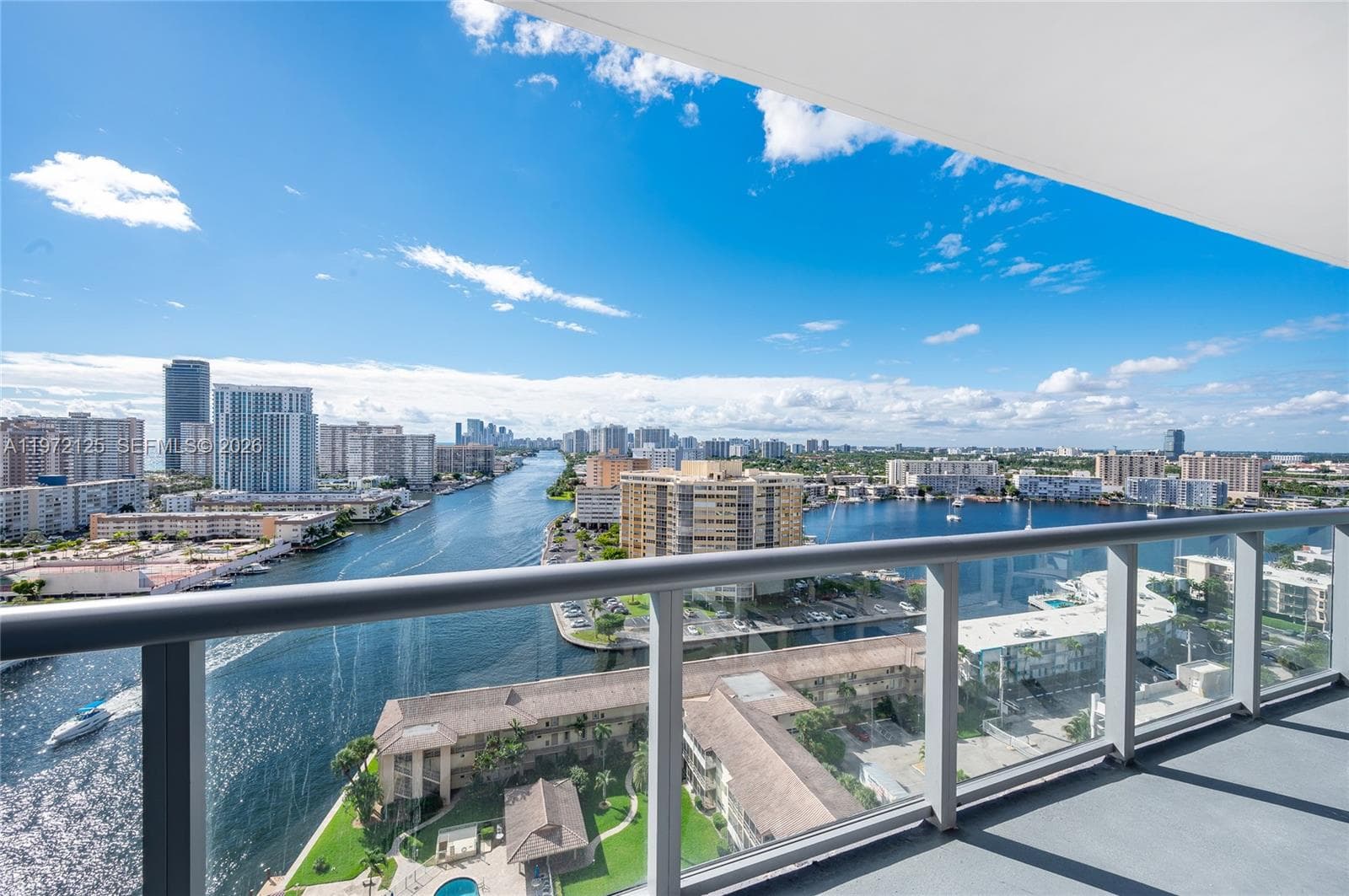 2602 E Hallandale Beach Blvd R1903 photo 4