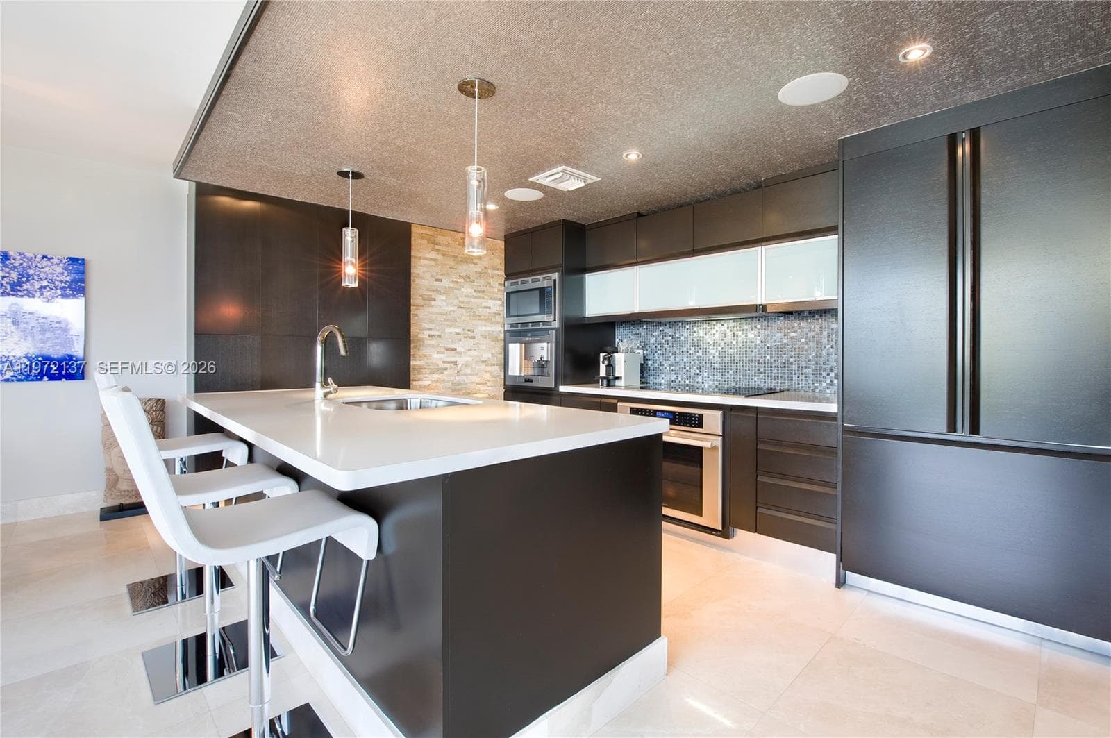 5875 Collins Ave 1008 photo 3