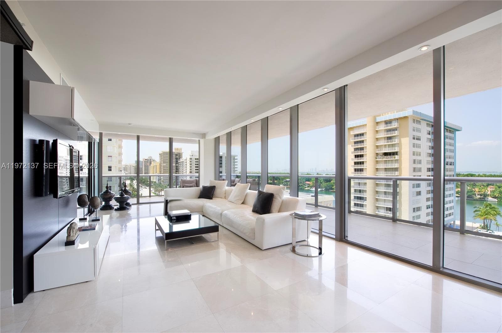 5875 Collins Ave 1008 photo 1