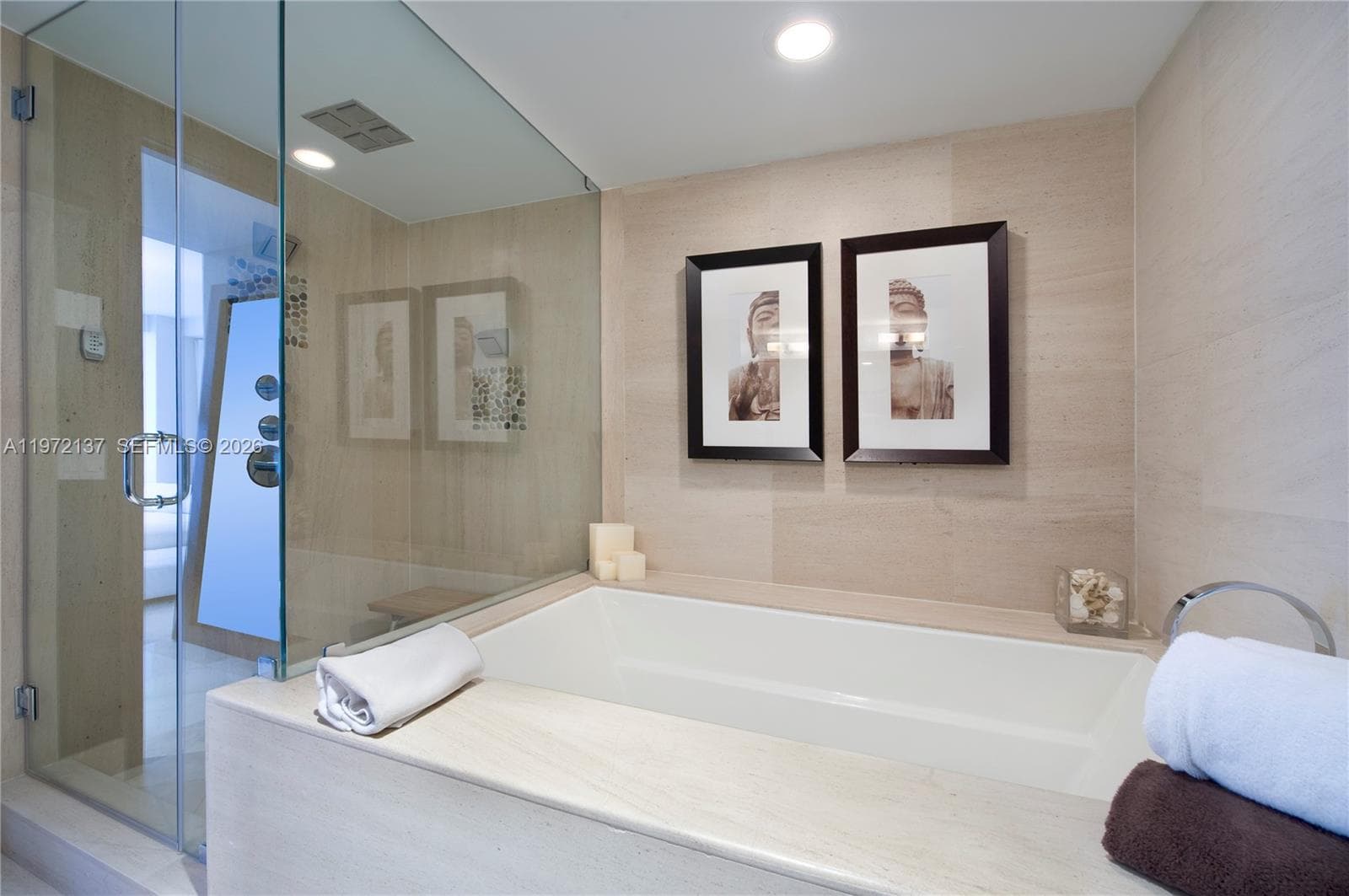 5875 Collins Ave 1008 photo 18