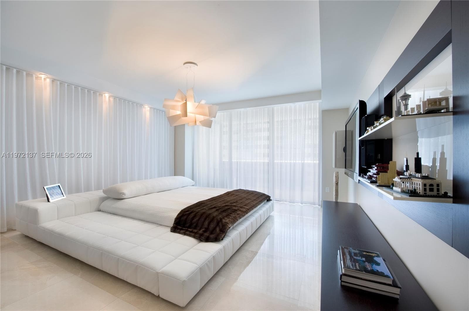 5875 Collins Ave 1008 photo 15
