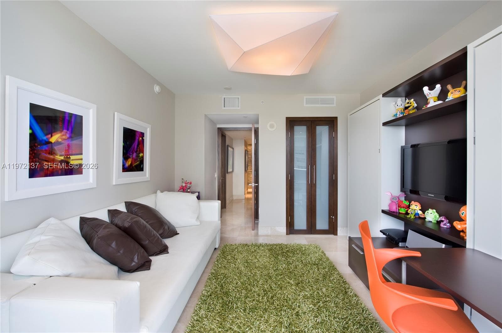 5875 Collins Ave 1008 photo 19