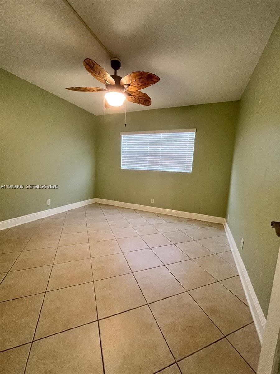 1152 30th Ct 111 photo 6