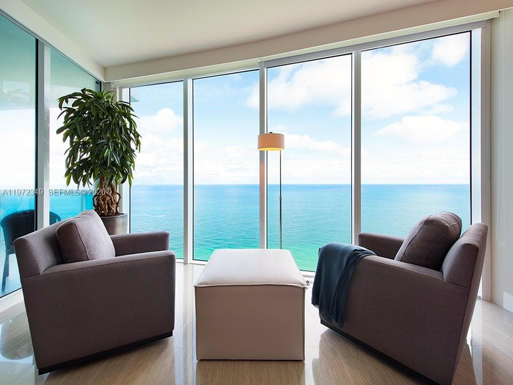 2711 S Ocean Dr. 2804 photo 1