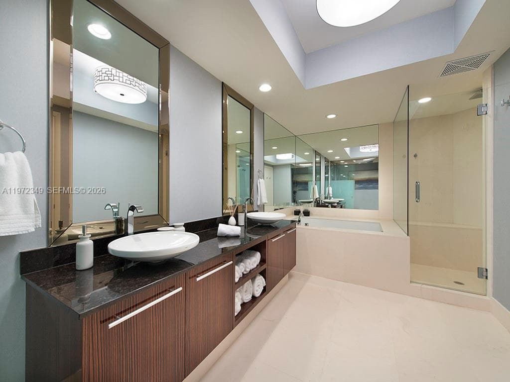 2711 S Ocean Dr. 2804 photo 14