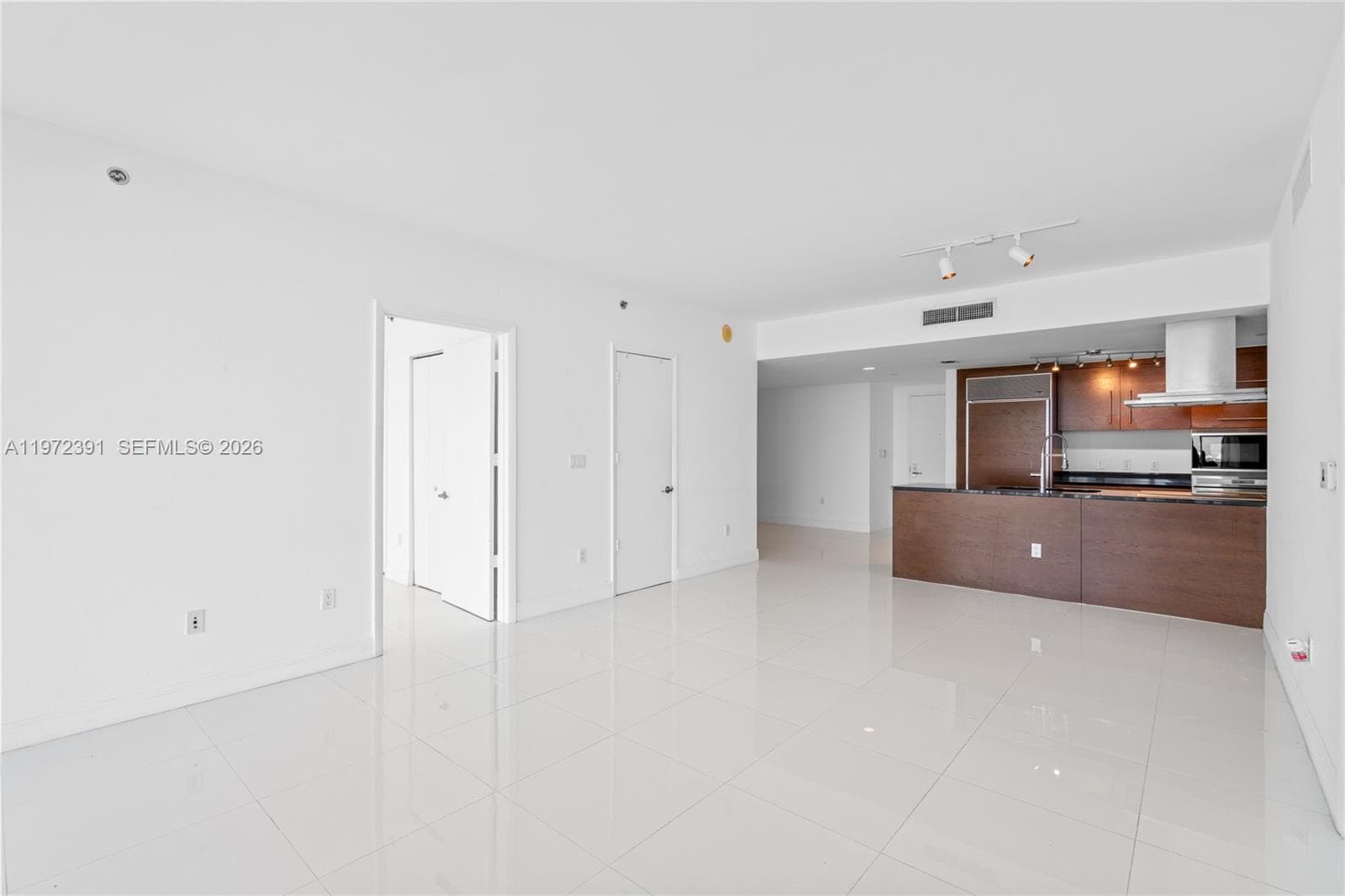 495 Brickell Ave 4705 photo 13
