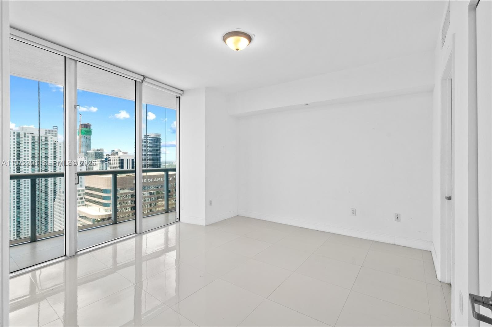 495 Brickell Ave 4705 photo 22