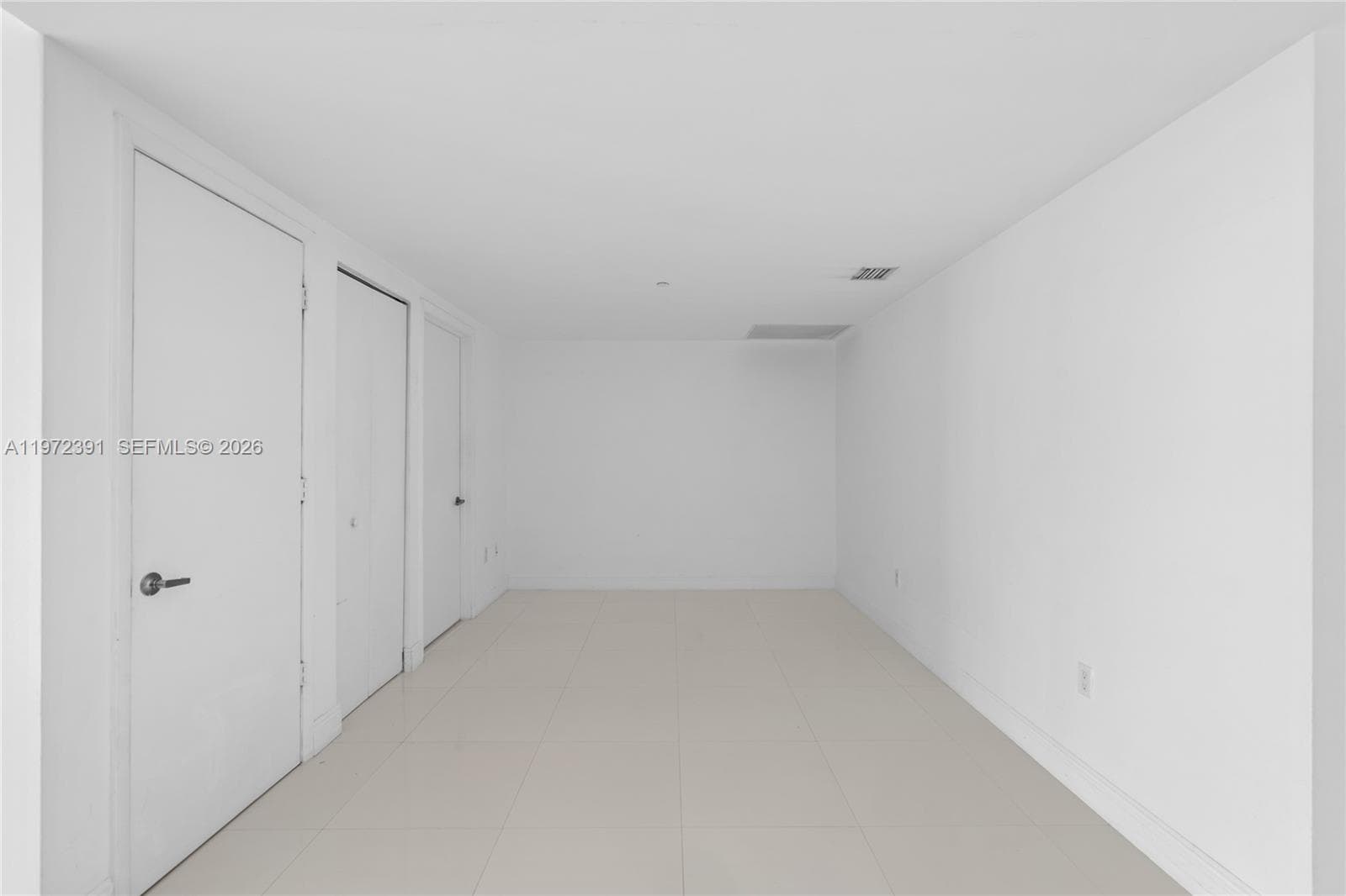 495 Brickell Ave 4705 photo 15