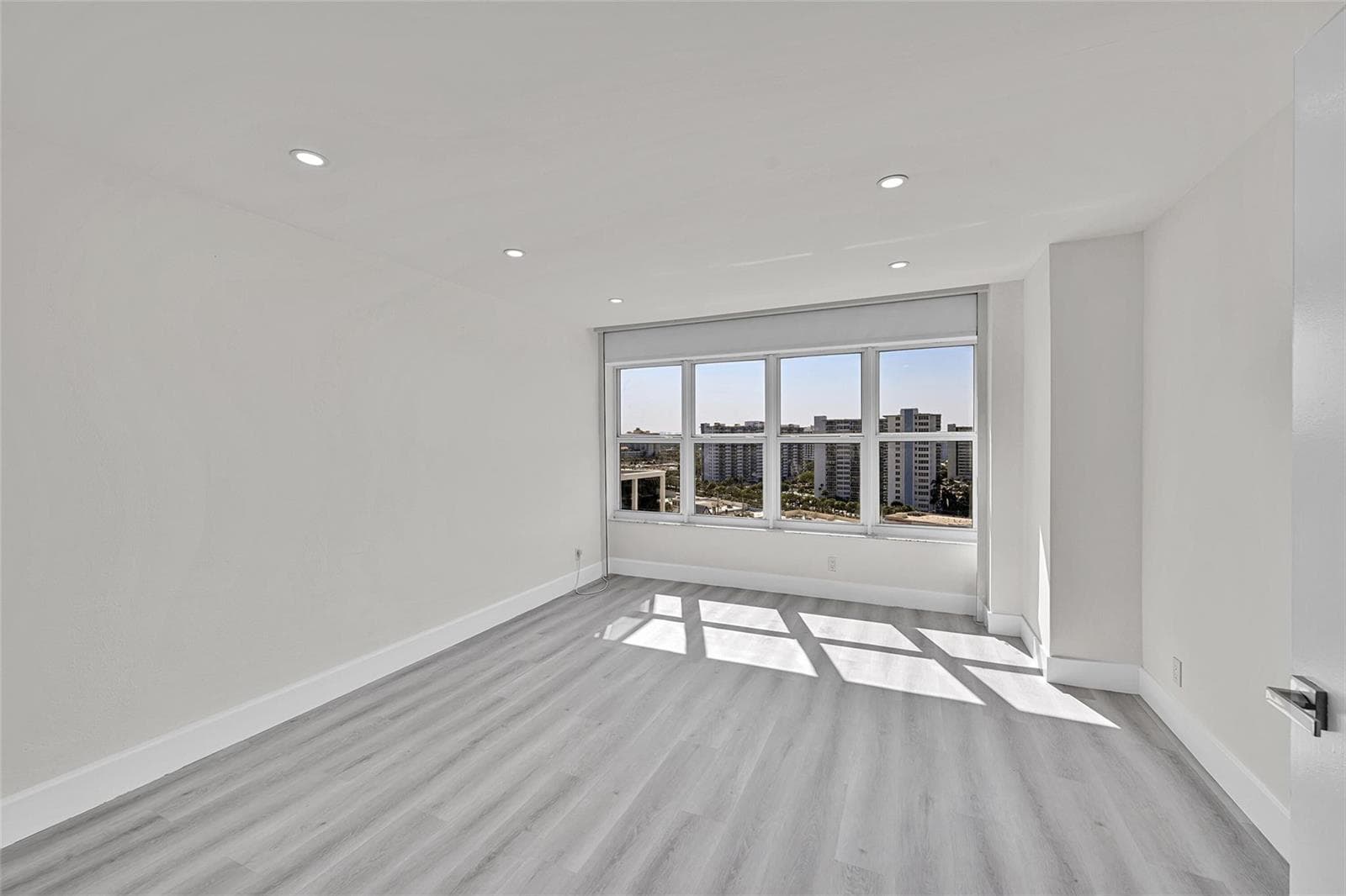 3700 Galt Ocean Drive 1215 photo 10