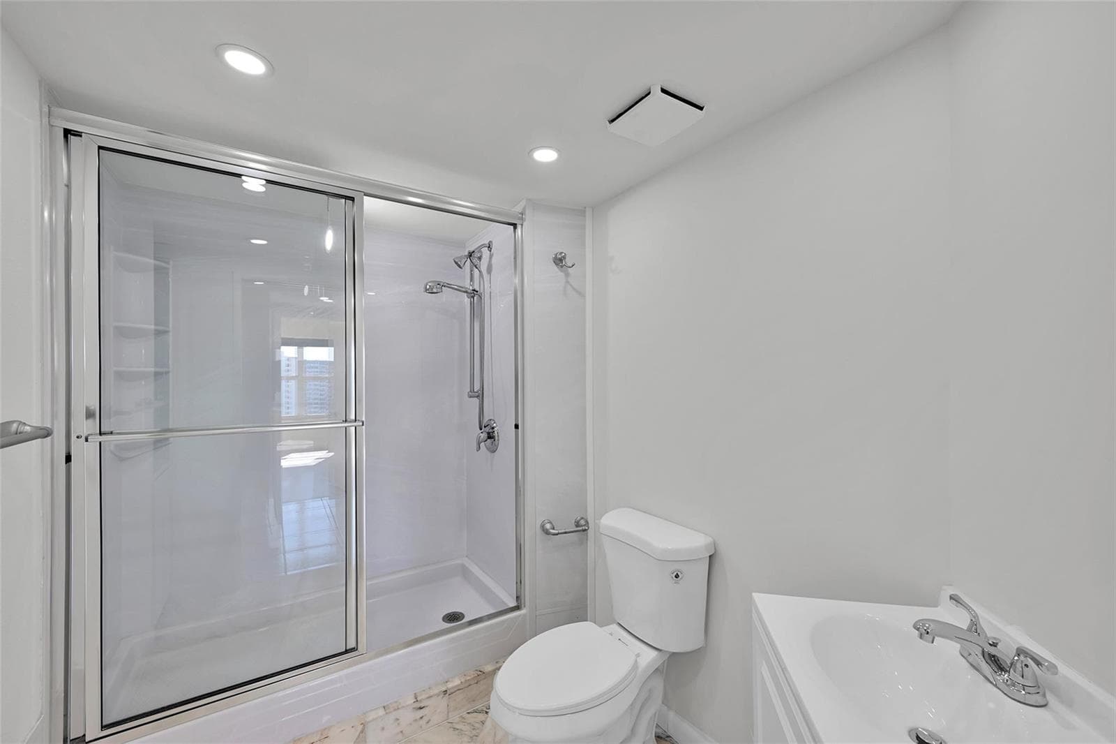 3700 Galt Ocean Drive 1215 photo 19